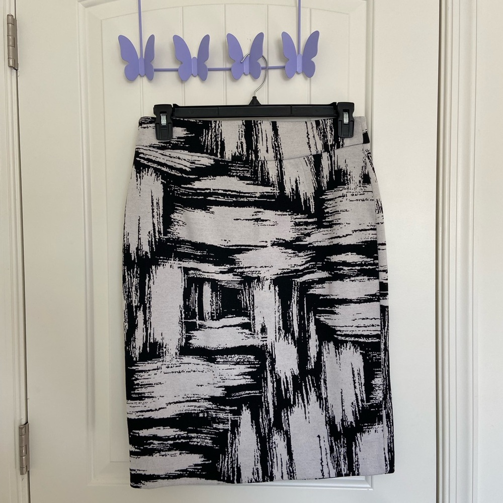 EUC | Vintage Grace women’s black white knit polyester abstract skirt size 10 - Picture 1 of 6